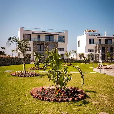 Joya Cyprus Spring Garden Case de vacanță