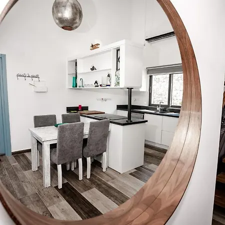 Joya Cyprus Spring Garden Case de vacanță *