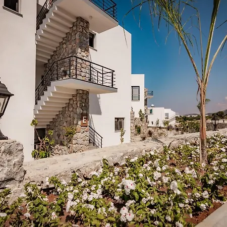 Joya Cyprus Spring Garden Case de vacanță *