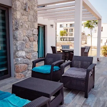 Joya Cyprus Spring Garden Case de vacanță